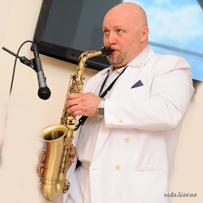 Ведущий саксофонист в Киеве, услуги саксофониста на свадьбу. корпоратив, юбилей, праздники, бизнес мероприятия